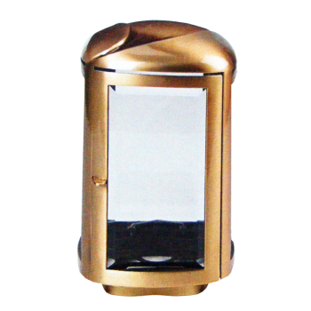 Lantern no 2486Height: 26 cm.Material: Bronzo