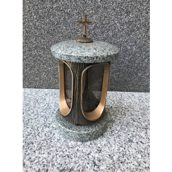 Lantern no PGL05<br />Height: 28 cm.<br />Granite: Kuru Gray